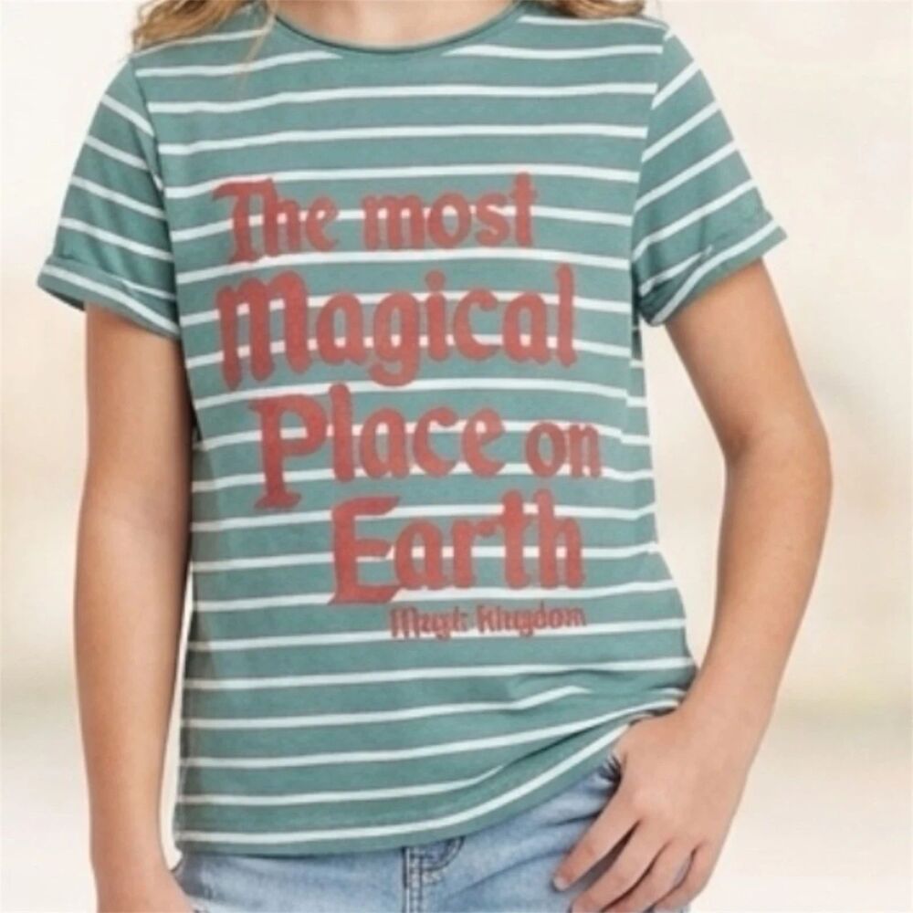 Disney World The Most Magical Place On Earth T-Shirt Girls Large Magic Kingdom